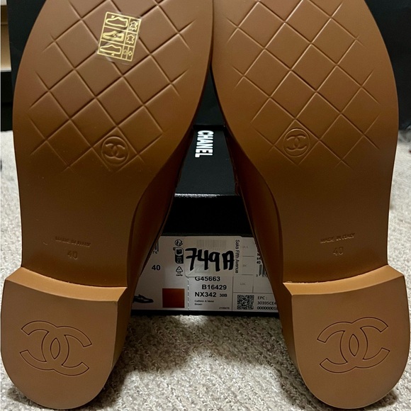 Chanel Loafers - Picture 5 of 7